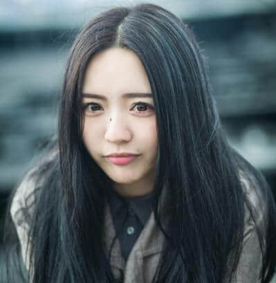 启迪心灵的名言警句：青春年少不知勤学苦，年老方悔书卷轻。