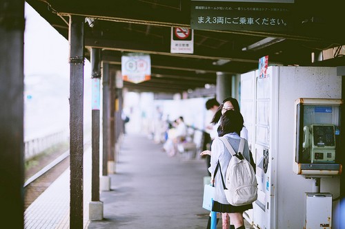 一个人伤心难过的句子 一个人伤心难过的句子