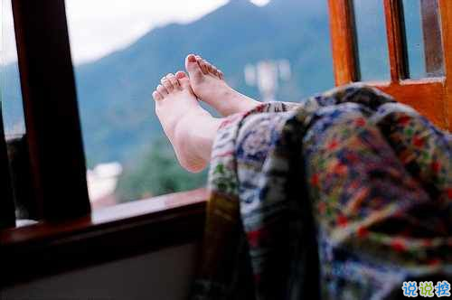伤感意境适合失恋后发的说说带图片 不打扰是我的温柔16