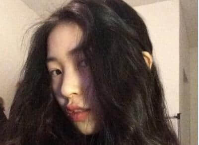 唯美情感语录：珍惜眼前人，珍惜那些默默陪伴你的人。
